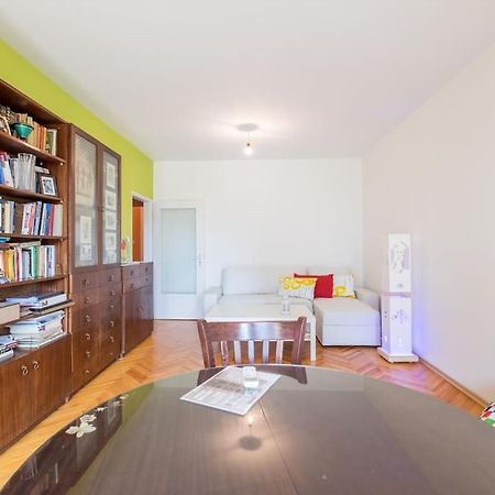 Beautiful Flat In Central Location By Flat Mаnager Sofia Esterno foto