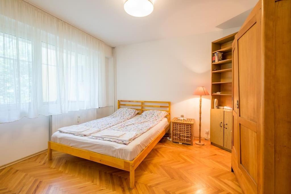 Beautiful Flat In Central Location By Flat Mаnager Sofia Esterno foto
