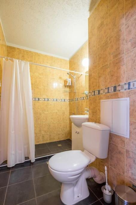 Beautiful Flat In Central Location By Flat Mаnager Sofia Esterno foto
