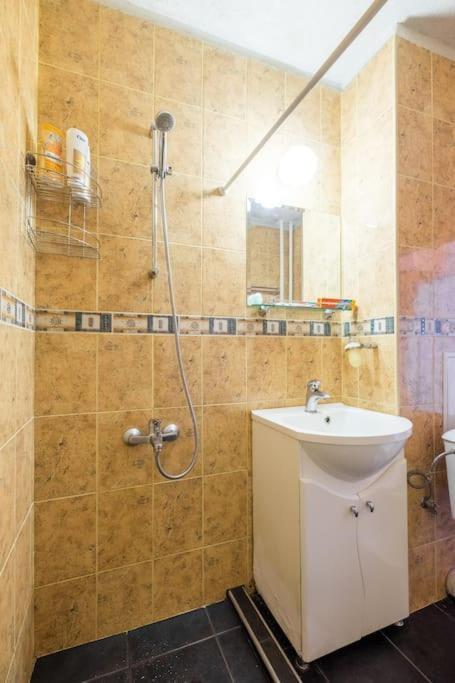 Beautiful Flat In Central Location By Flat Mаnager Sofia Esterno foto