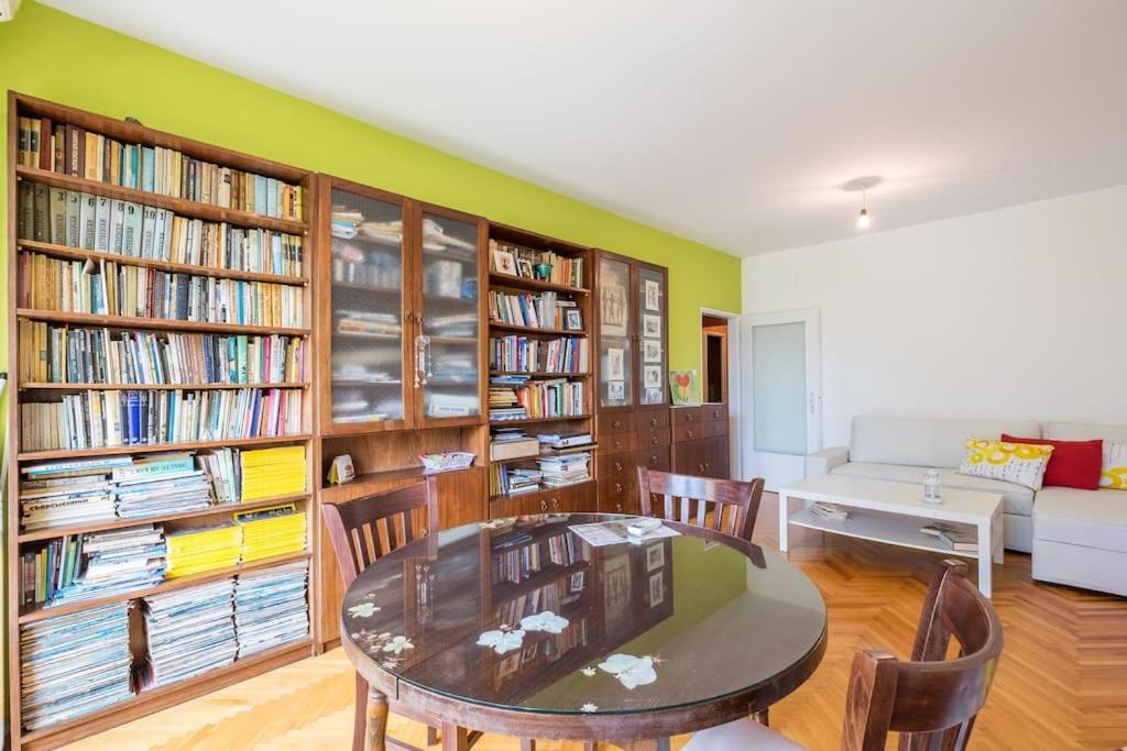 Beautiful Flat In Central Location By Flat Mаnager Sofia Esterno foto