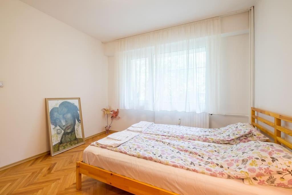 Beautiful Flat In Central Location By Flat Mаnager Sofia Esterno foto